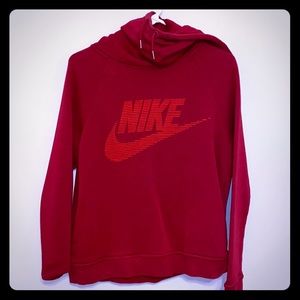 Woman’s Nike Pull Over